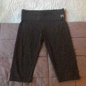 Victoria Secret crop yoga leggings